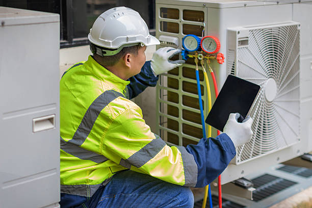 Professional Hvac technician working in Jonestown, TX